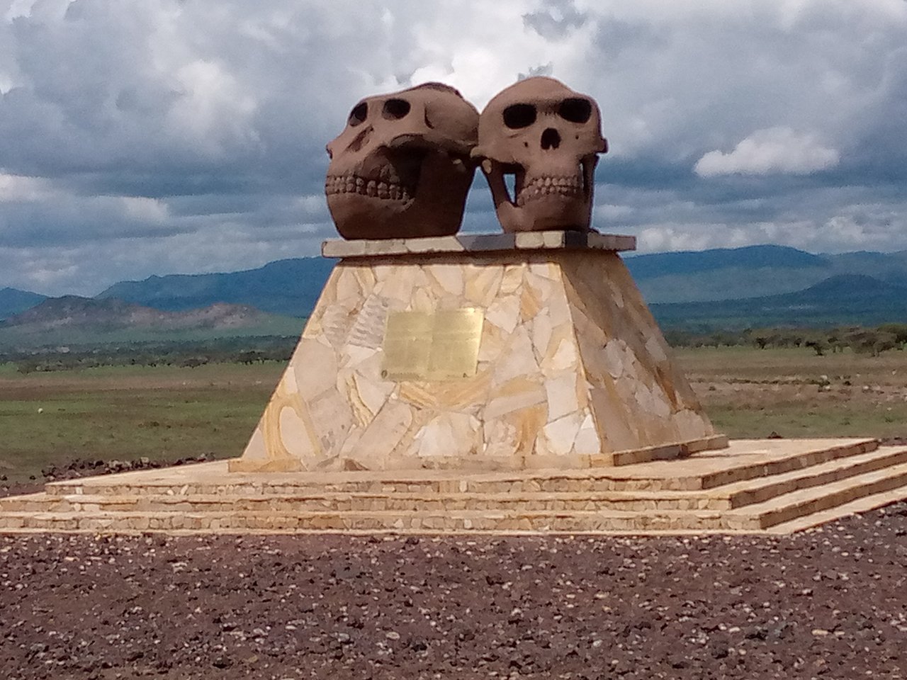 Explore the Ngorongoro Crater and Olduvai Gorge